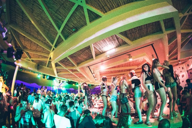 Super Paradise Beach Bar